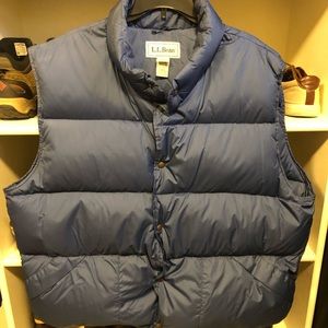 LL Bean puffer vest like new.